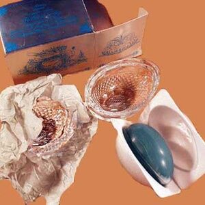 AVON VINTAGE FOSTORIA CRYSTAL 1977 DISH & SOAP 3 PIECE SET, BLUE EGG SOAP, LILAC